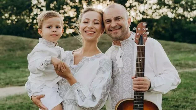 Перемога після 3 років терапії: дружина Віктора Павліка розповіла про успіхи їхнього сина